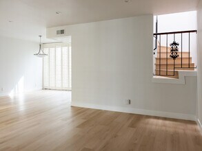 8115 Redlands St, Unit 8115 Redlands St. in Playa Del Rey, CA - Building Photo - Building Photo
