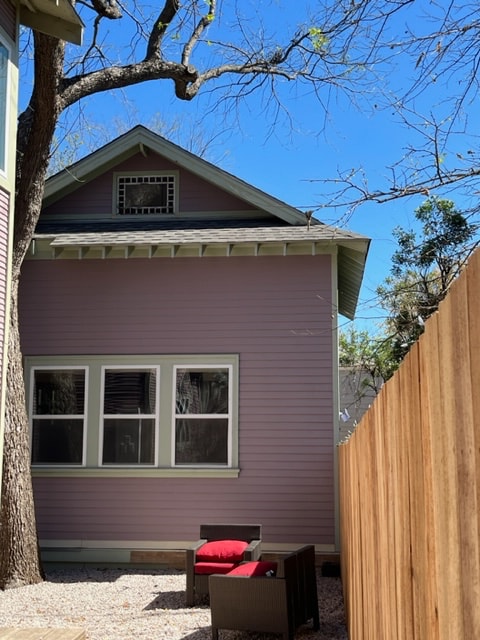 property at 1901 Drake Ave