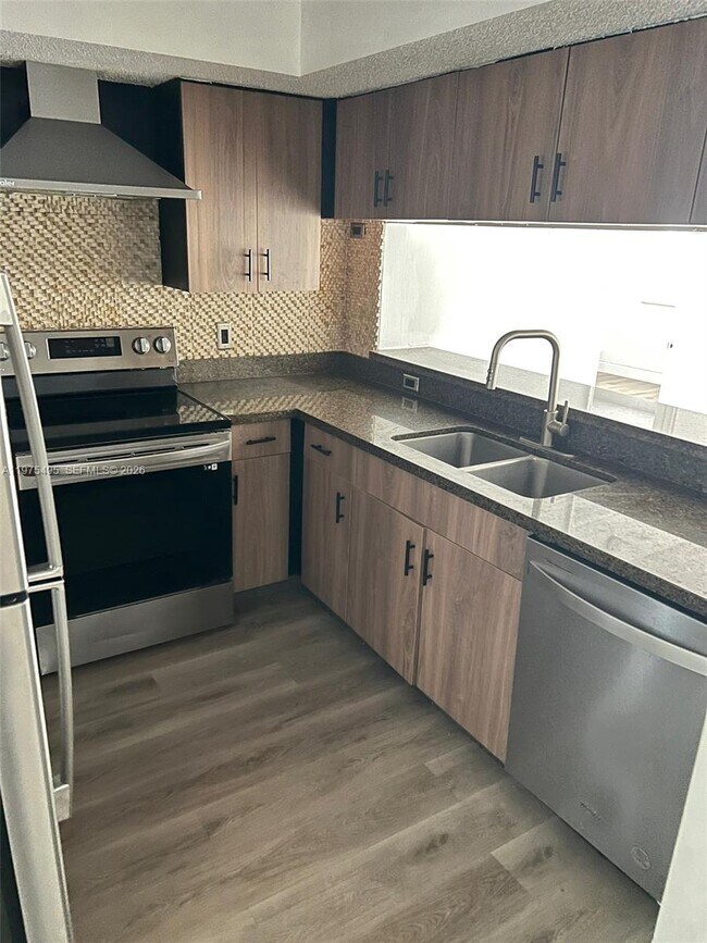 property at 440 S Park Rd