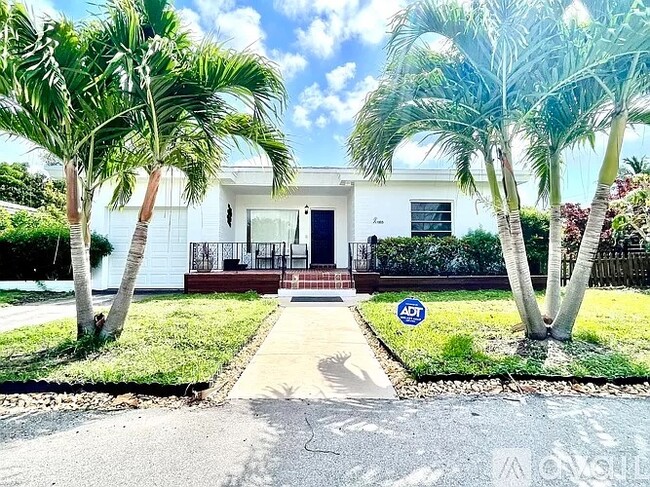10815 NE 10th Pl in Miami, FL - Building Photo - Building Photo