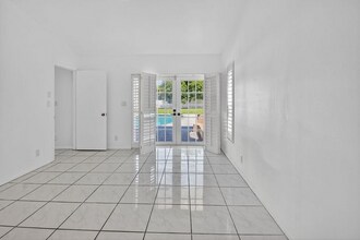 1599 NW 14th Ave in Boca Raton, FL - Building Photo - Building Photo