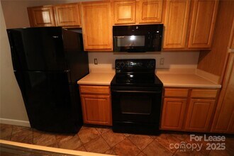 2558 Carya Pond Ln in Charlotte, NC - Building Photo - Building Photo