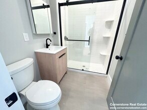 16 Baker Ct, Unit 4 in Boston, MA - Building Photo - Building Photo