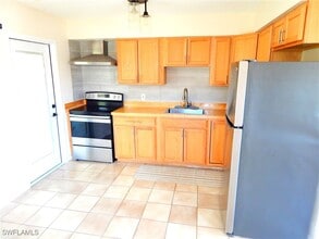 643 92nd Ave N in Naples, FL - Building Photo - Building Photo