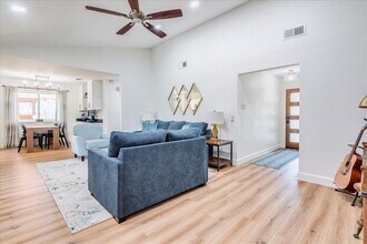 4805 Pelham Dr in Austin, TX - Building Photo - Building Photo