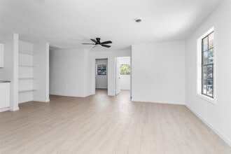 16016 Green Manor Dr in Humble, TX - Foto de edificio - Building Photo