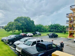 8881 Fontainebleau Blvd in Miami, FL - Building Photo - Building Photo