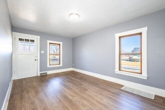 2101 Ave F in Council Bluffs, IA - Building Photo - Building Photo