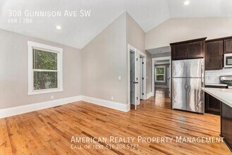 308 Gunnison Ave SW in Grand Rapids, MI - Building Photo - Building Photo