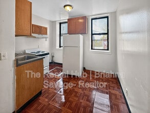 4 Van Cortlandt Park Ave in Yonkers, NY - Building Photo - Building Photo