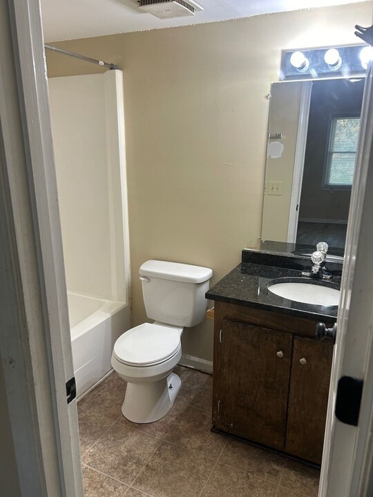 2912 Chatsworth Rd in Columbia, SC - Building Photo