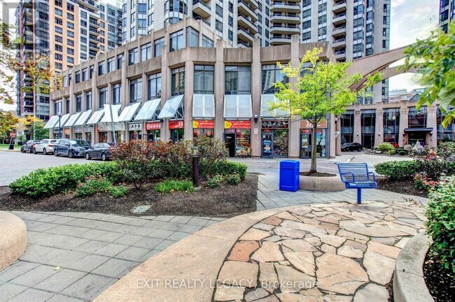 5-15 Northtown Way in Toronto, ON - Building Photo - Building Photo