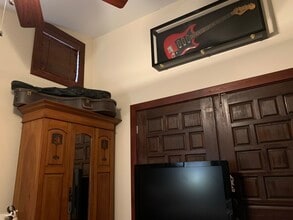 905 Prospect Ave, Unit B in Austin, TX - Building Photo - Building Photo