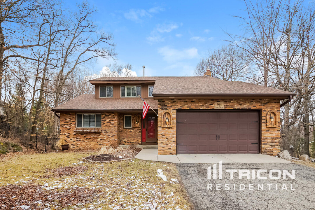 5801 Prior Cir SE in Prior Lake, MN - Building Photo