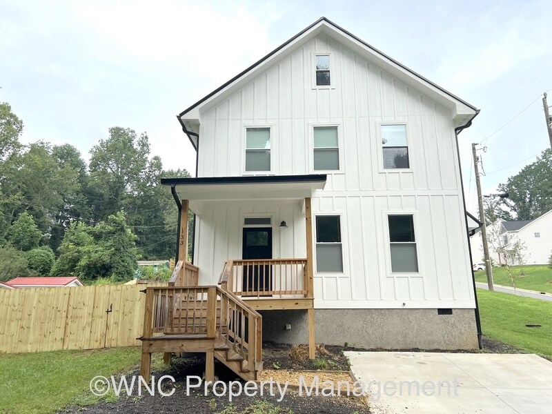 133 Edgewood Rd S in Asheville, NC - Building Photo