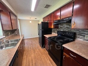 2593 Spring Lake Rd W in Jacksonville, FL - Building Photo - Building Photo