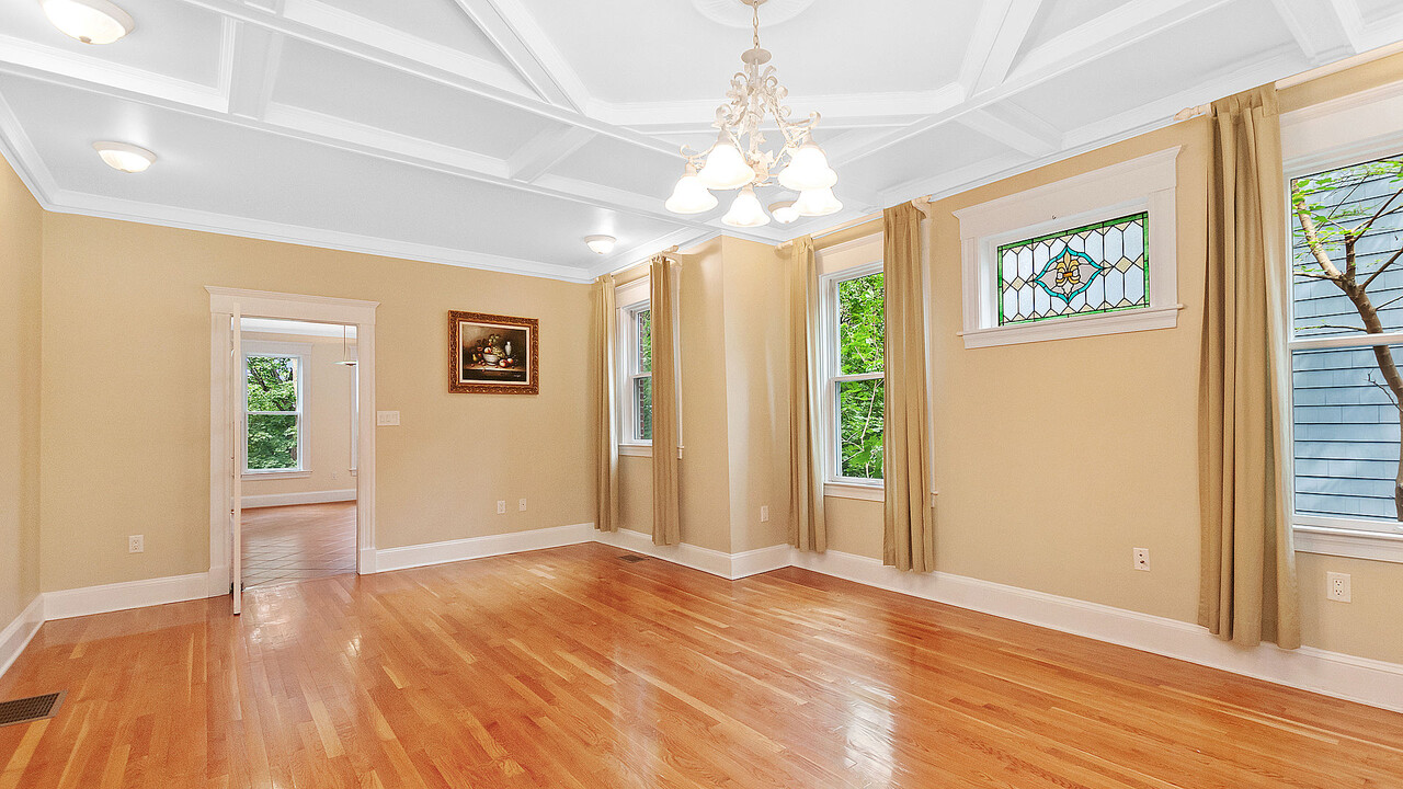 273 Mason Ter, Unit L in Brookline, MA - Building Photo