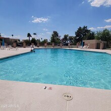 2150 E Ellis Dr in Tempe, AZ - Building Photo - Building Photo