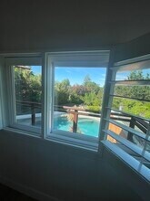 510 Lakeview Way in Emerald Hills, CA - Building Photo - Building Photo