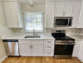 48 Iris St in Asheville, NC - Building Photo - Building Photo