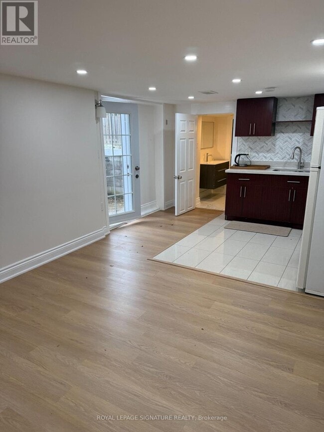 property at 25 Joseph St