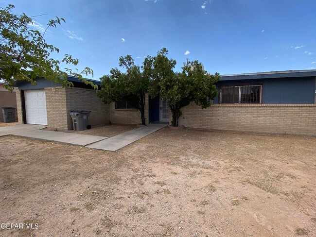 11148 Cutty Sark Dr in El Paso, TX - Building Photo - Building Photo