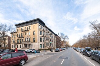 107 Prospect Park W in Brooklyn, NY - Building Photo - Building Photo