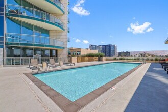 360 Residences in San Jose, CA - Foto de edificio - Building Photo