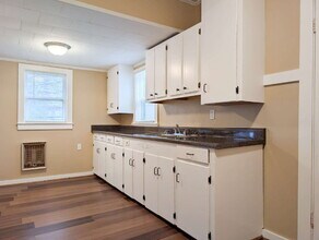 112 Moore St in Dresden, TN - Building Photo - Building Photo