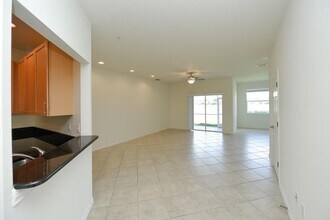 3658 Parkridge Cir in Sarasota, FL - Building Photo - Building Photo