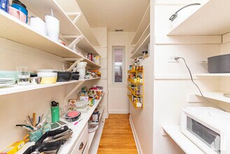 842 W Waveland Ave, Unit 3 in Chicago, IL - Building Photo - Building Photo