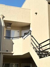 27836 Persimmon in Mission Viejo, CA - Foto de edificio - Building Photo