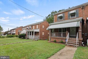 2216 Good Hope Ct SE in Washington, DC - Building Photo