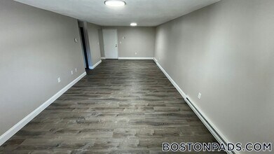 799 Farm Rd in Marlborough, MA - Building Photo - Building Photo