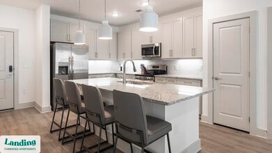 112 Hera Way, Unit 1210 in Myrtle Beach, SC - Foto de edificio - Building Photo