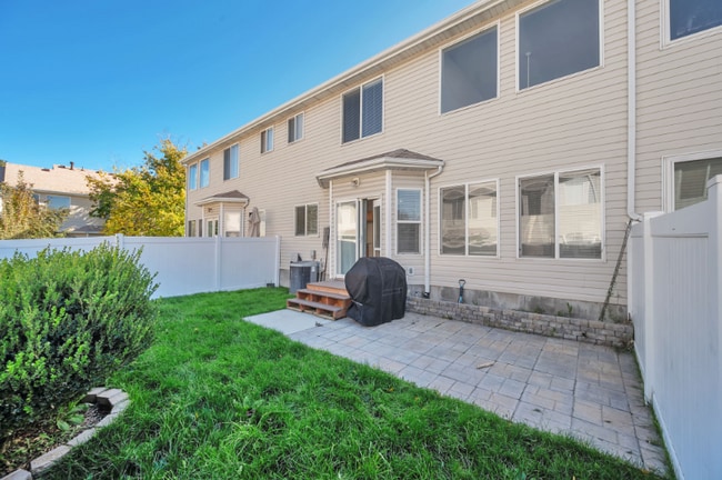 4112 W 4645 S in West Valley City, UT - Building Photo - Building Photo