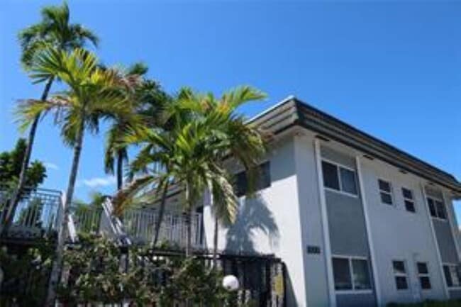property at 1010 SE 15th St