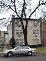 1918 W Touhy Ave Apartments