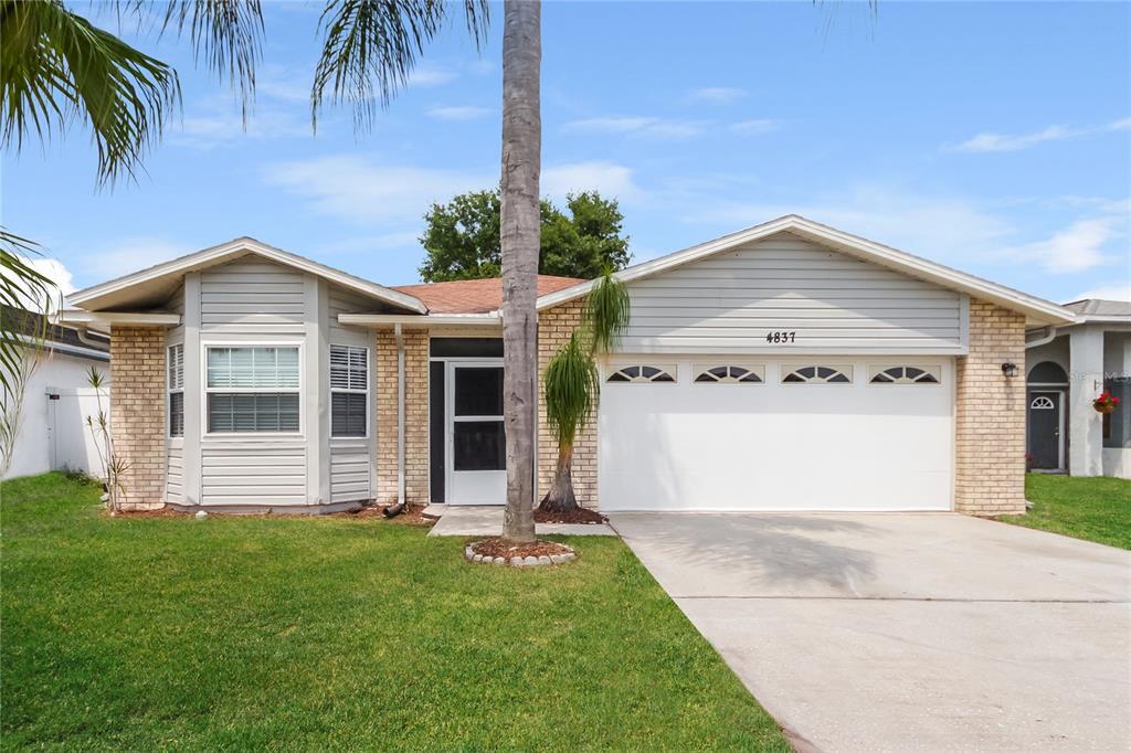 4837 Jamaica Ln in Kissimmee, FL - Building Photo
