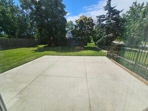 43921 Arlington Rd in Canton Township, MI - Building Photo - Building Photo
