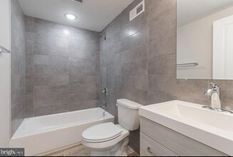 1540 W Tioga St, Unit Tioga in Philadelphia, PA - Building Photo - Building Photo