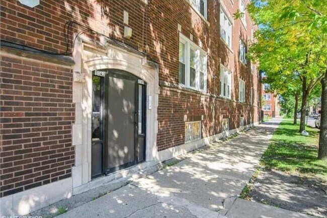 1142 W 77th St in Chicago, IL - Building Photo - Building Photo