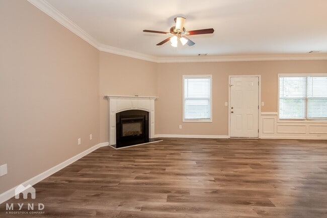 1620 Chattahoochee Ct in Atlanta, GA - Building Photo - Building Photo