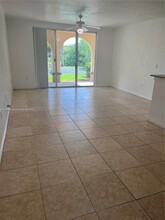 2525 Centergate Dr in Miramar, FL - Building Photo - Building Photo