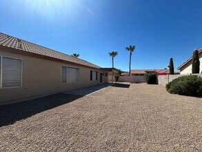 6858 S 19th St in Phoenix, AZ - Building Photo - Building Photo