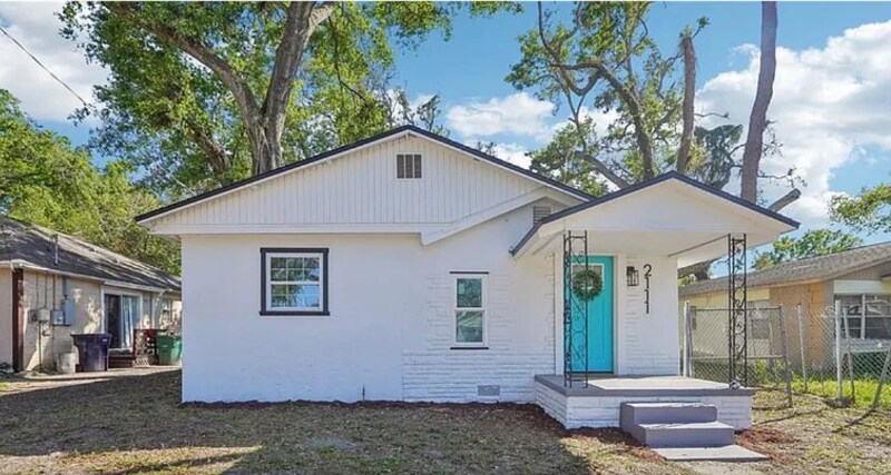 2111 E Ellicott St in Tampa, FL - Building Photo