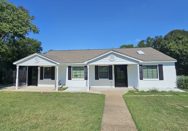 property at 10135 Kilarney Dr