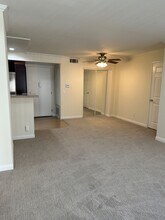 5540 Owensmouth Ave, Unit 225 in Los Angeles, CA - Building Photo - Building Photo