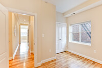 1319 Park Rd NW in Washington, DC - Building Photo - Interior Photo