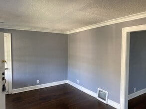 4129 College Ave in Kansas City, MO - Building Photo - Building Photo